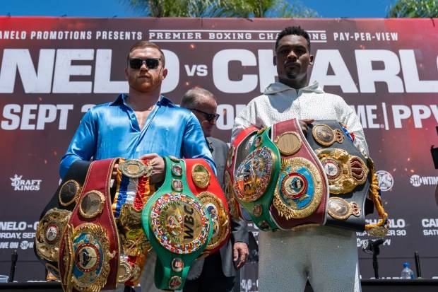 Canelo to defend Super Middle­weight title against Charlo