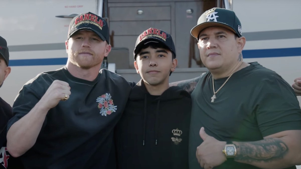 Alvarez vs. Crawford Embedded – Episode 1: Canelo arrives in Las Vegas